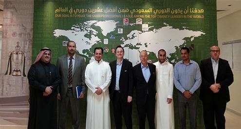 وفد الفيفا يشيد بأداء لجنة الاحتراف وارتفاع مستوي الدوري السعودي